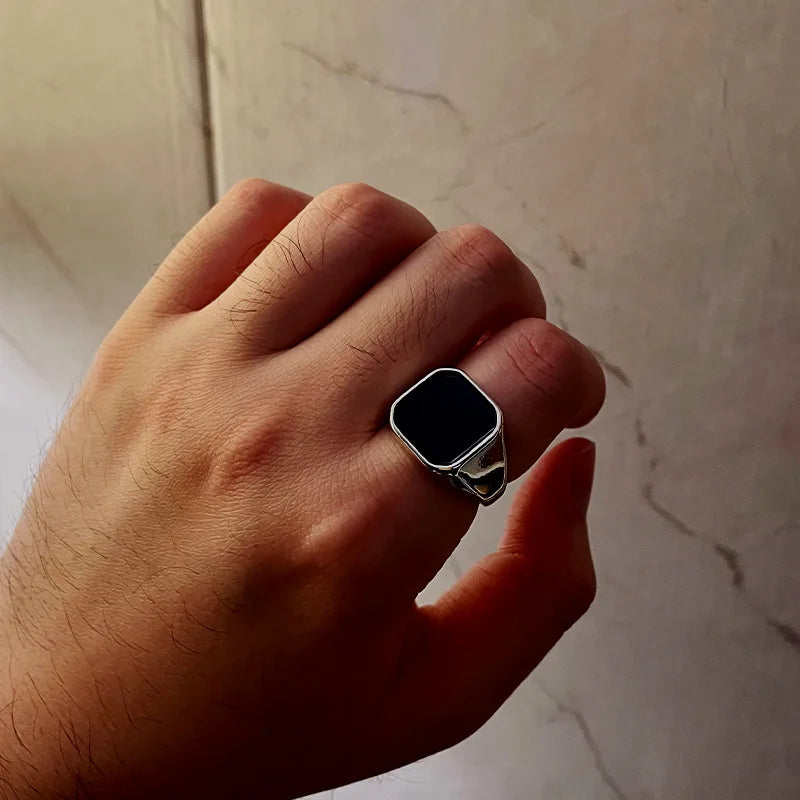 Retro Flat Square Black Glass Onyx Ring For Men Classic Metal Designer Ring Handmade Jewelry Rock Hiphop Accessories Unisex Gift