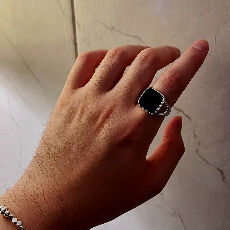 Retro Flat Square Black Glass Onyx Ring For Men Classic Metal Designer Ring Handmade Jewelry Rock Hiphop Accessories Unisex Gift